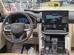 تۆیۆتا لاند کروزەر